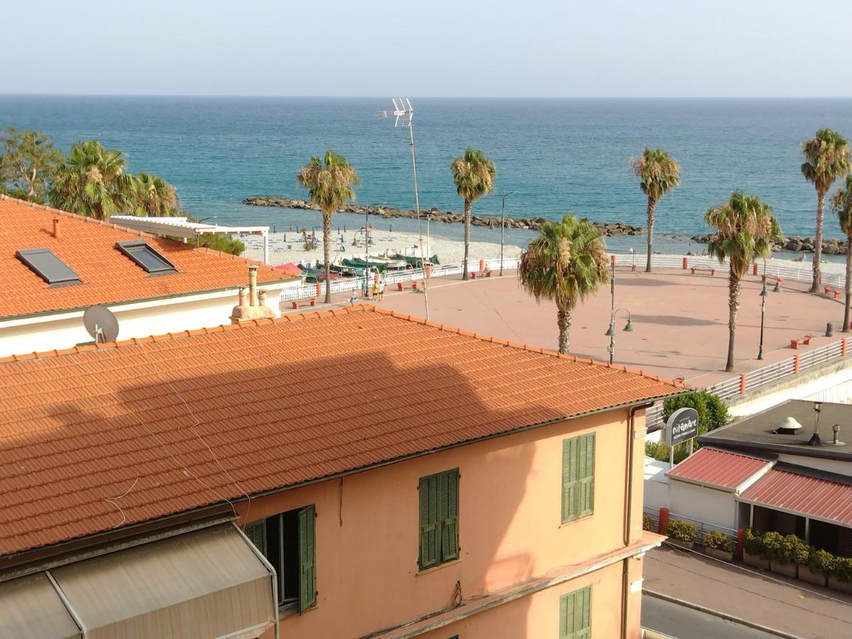 Casa Fronte Mare Διαμέρισμα Βεντιμίλια Εξωτερικό φωτογραφία