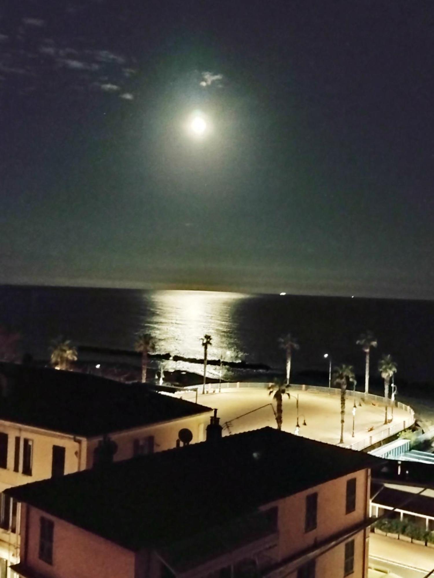 Casa Fronte Mare Διαμέρισμα Βεντιμίλια Εξωτερικό φωτογραφία